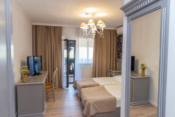 Turn medieval Carul din Stele