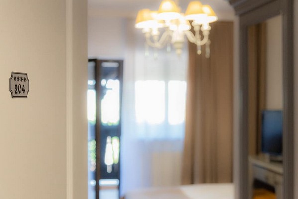 Turn medieval Carul din Stele