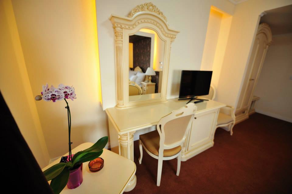 Turn medieval Carul din Stele